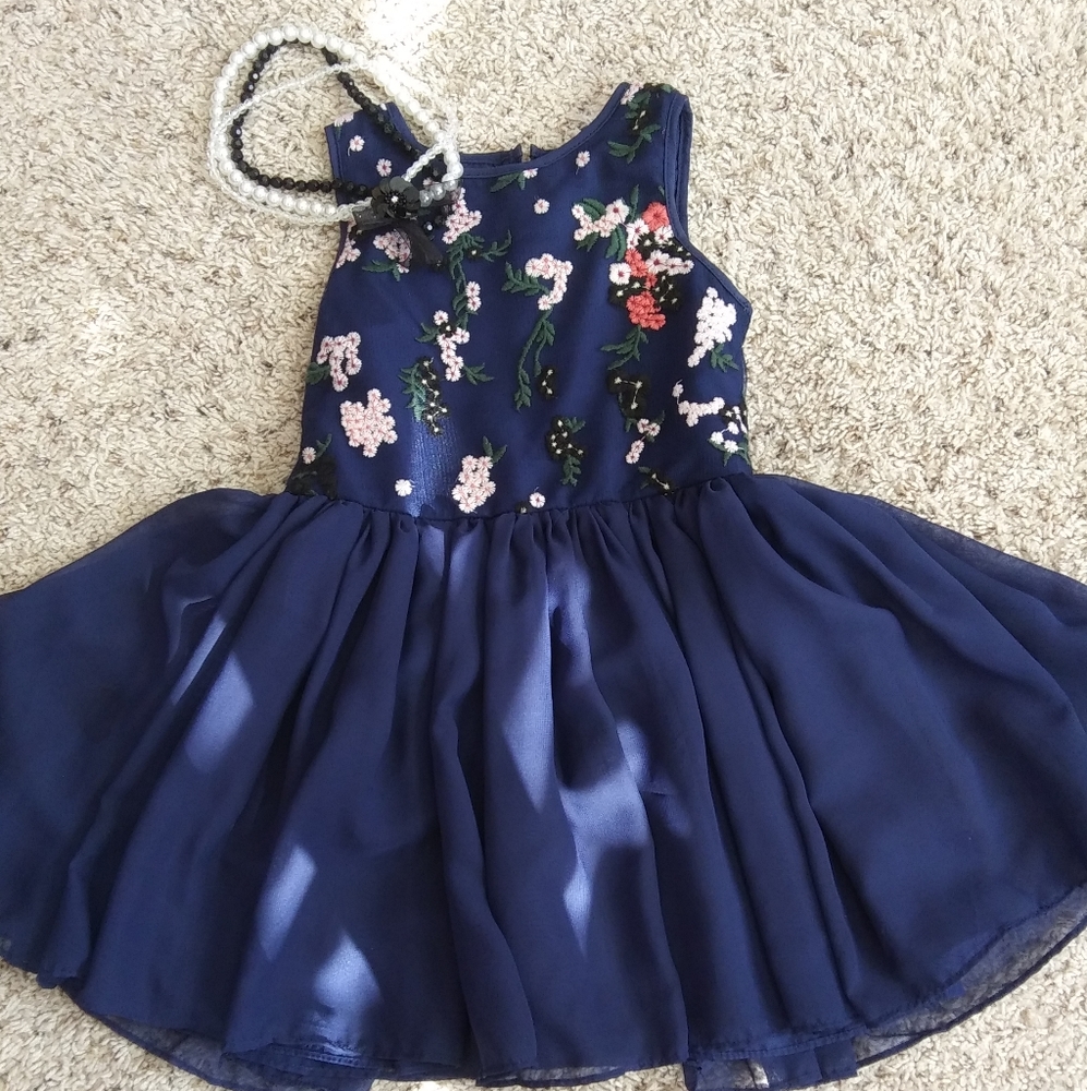 Littlw girls spring dress